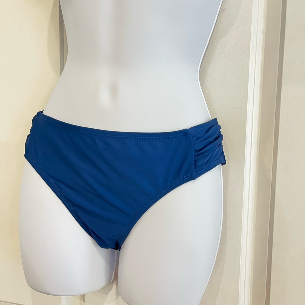 Blue bikini bottom. Medium 8/10